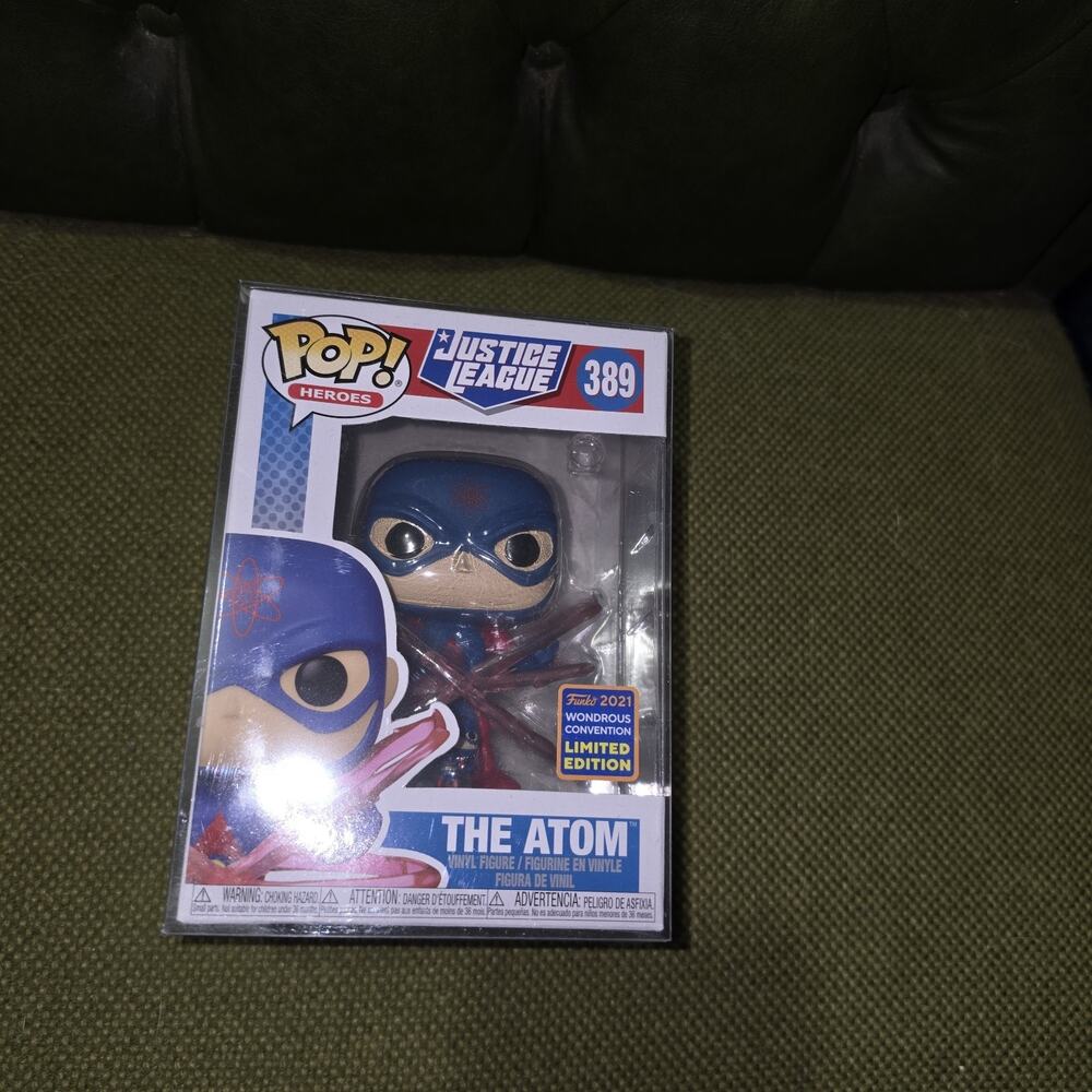 Funko Pop! Vinyl: DC Universe - Atom - WonderCon (Exclusive) #389 W Prot. Case